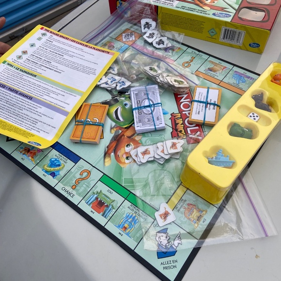 Monopoly jr - Picture 2 of 4